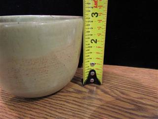 VINTAGE 1953 SIGNED E.DEUTSCH HUNGARIAN-AMERICAN ARTIS DISH W/SPOUT TAN/GRAY